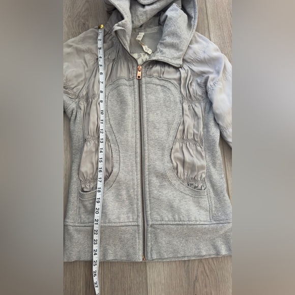LULULEMON ATHLETICA Gray Utility Jacket with Hood 🩶 - Picture 10 of 10